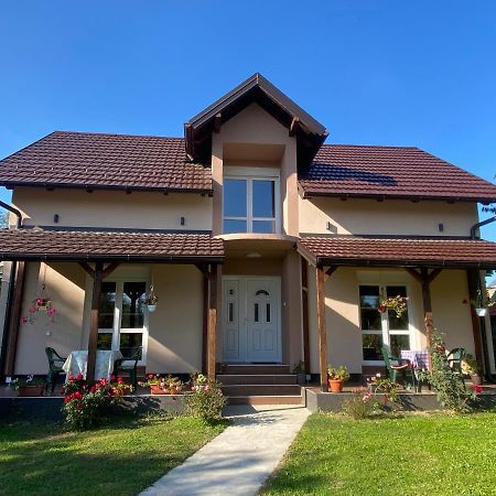 Apartmán Kod Cika Brke Vrdnik Exteriér fotografie