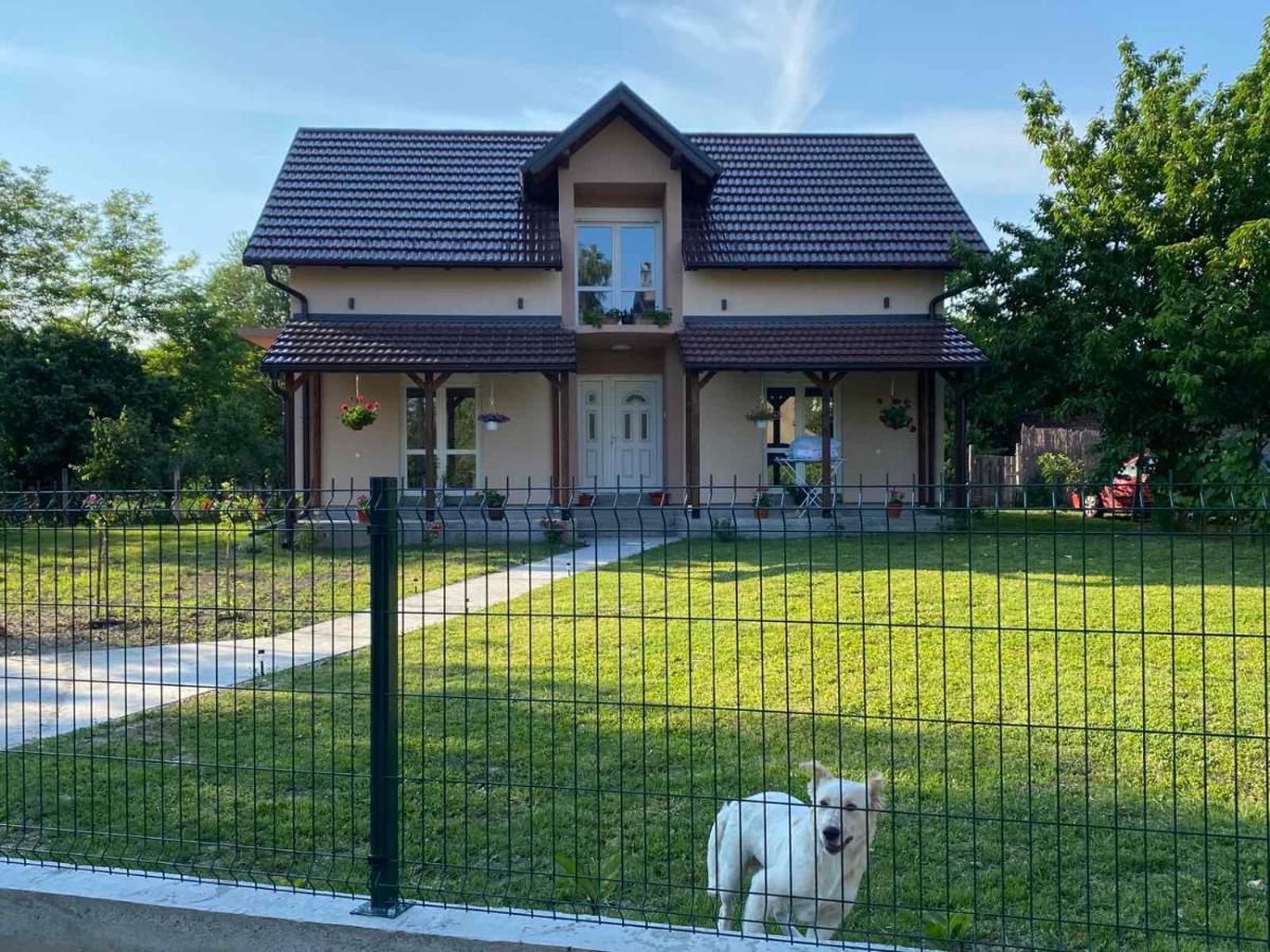 Apartmán Kod Cika Brke Vrdnik Exteriér fotografie